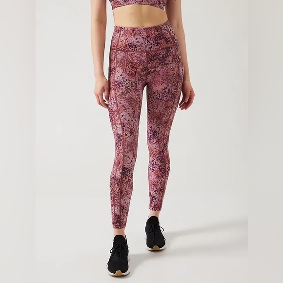 Athleta Pants - Athleta NWT Legging 7/8 Ultimate Stash 7/8 Tight Medium M Printed Print SPF